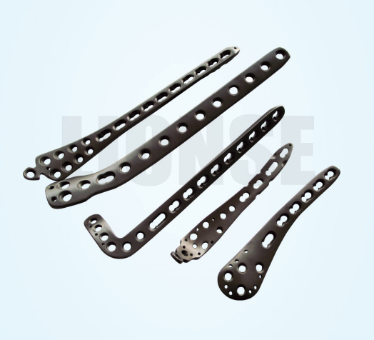 Titanium Alloy Components သည်ဆေးဘက်ဆိုင်ရာ implants များအတွက်အဘယ်ကြောင့်မျက်နှာစာရွေးရသနည်း။