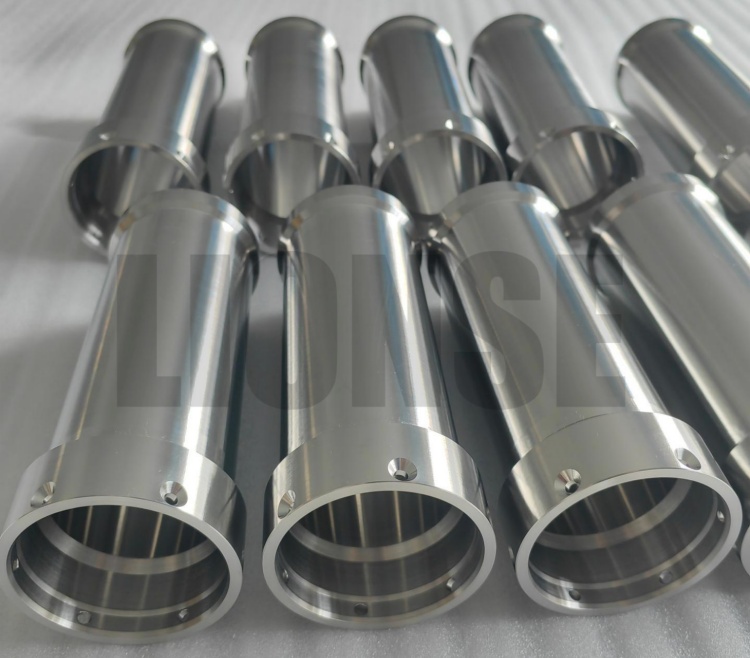 တိုက်တေနီယမ်သည် သင်္ဘောအင်ဂျင်နီယာအတွက် အဘယ်ကြောင့် စံပြပစ္စည်းဖြစ်သနည်း။