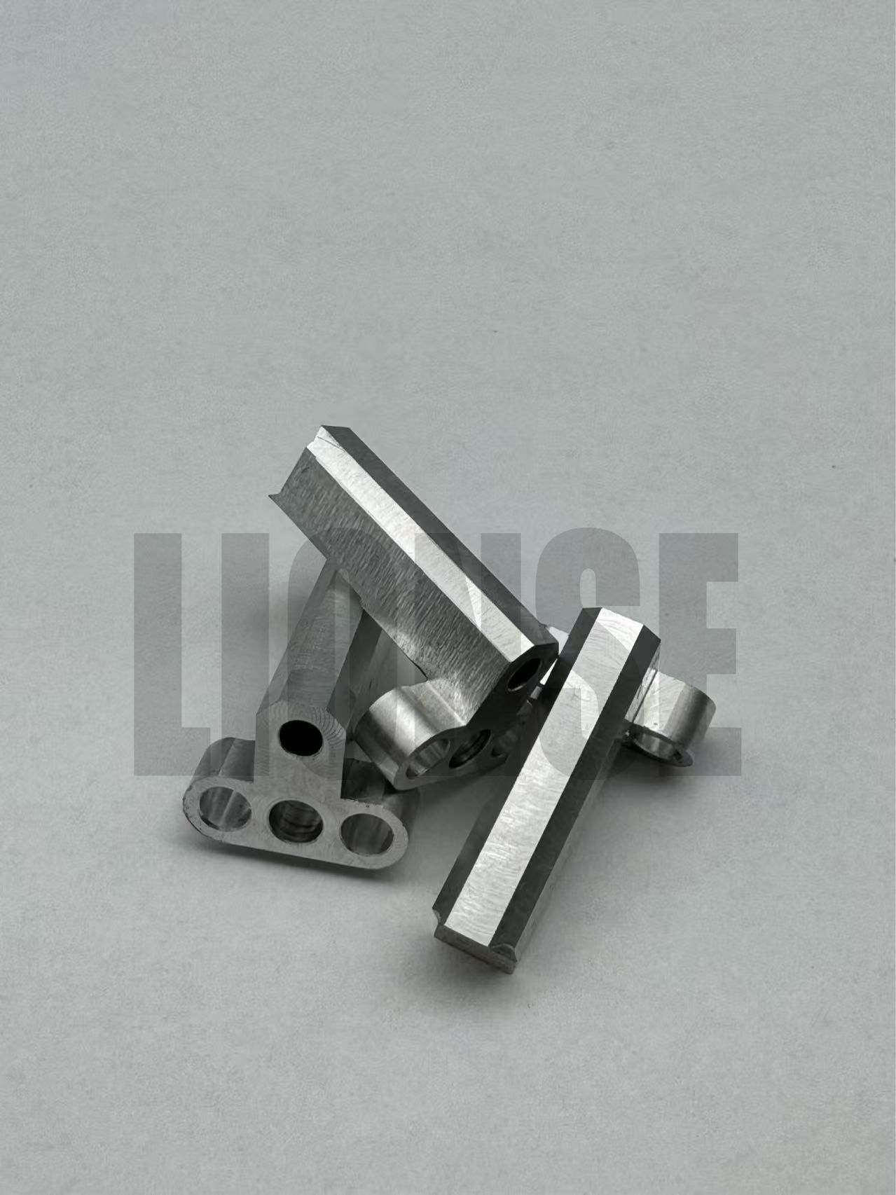 သေးငယ်သော Perforated Metal Connecting Brackets များကို တိကျစွာ မည်သို့ပြုလုပ်ရမည်နည်း။