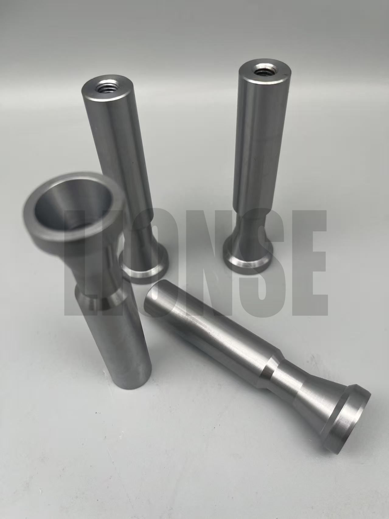 စိတ်ကြိုက် CNC Machined Threaded Standoffs