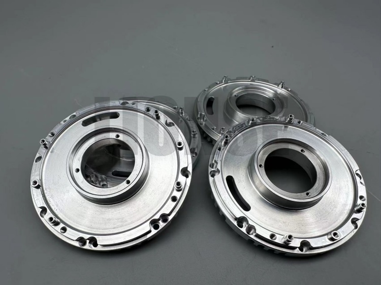 တိကျစွာ machined သတ္တုစပ်အစိတ်အပိုင်းများ