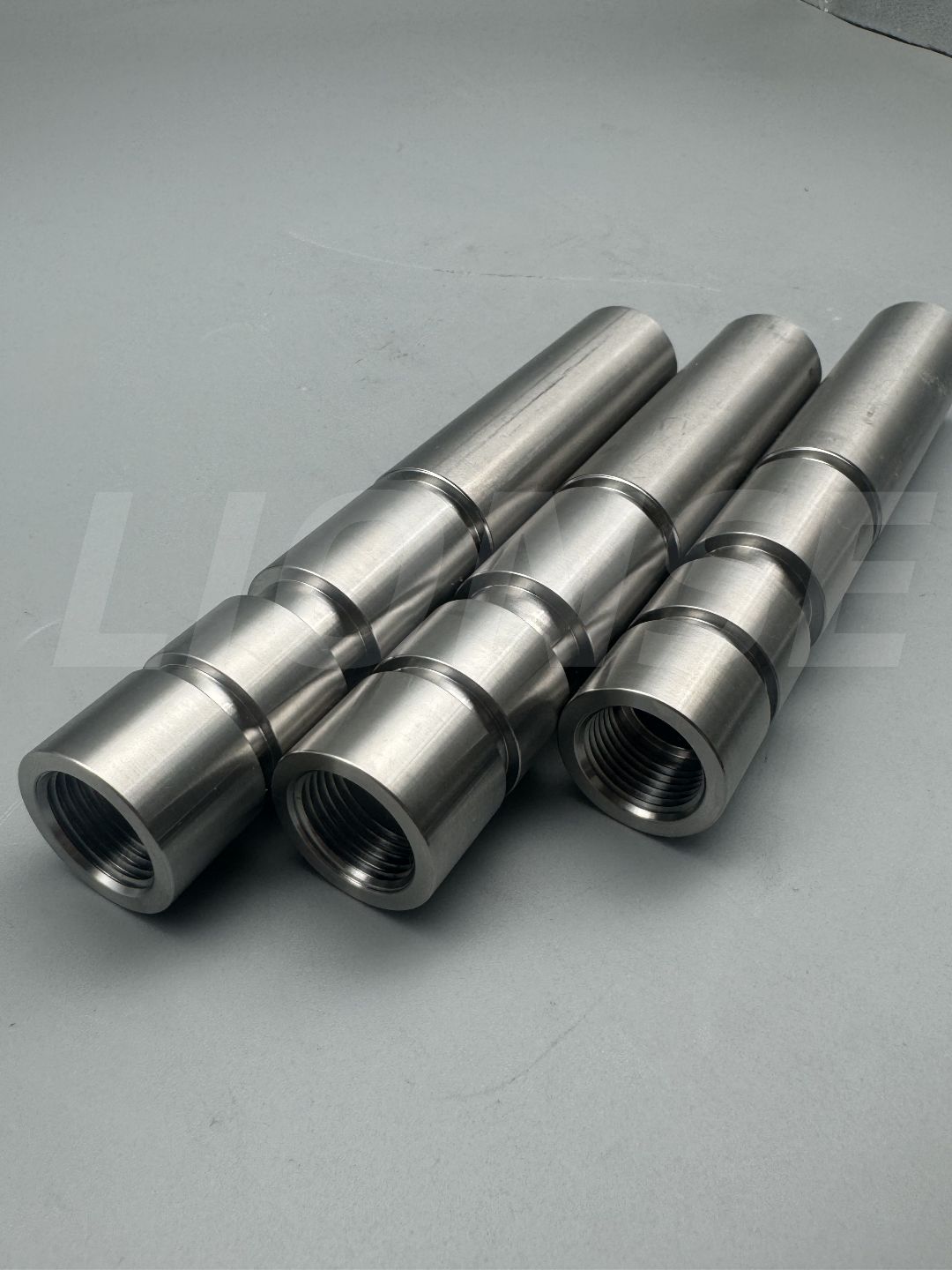 NC အလှည့်နှင့်အတူ titanium တန်း 5 ရိုး